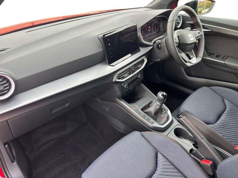 2025 SEAT Arona 1.0 TSI 115 FR Black Edition 5dr Hatchback PETROL Manual