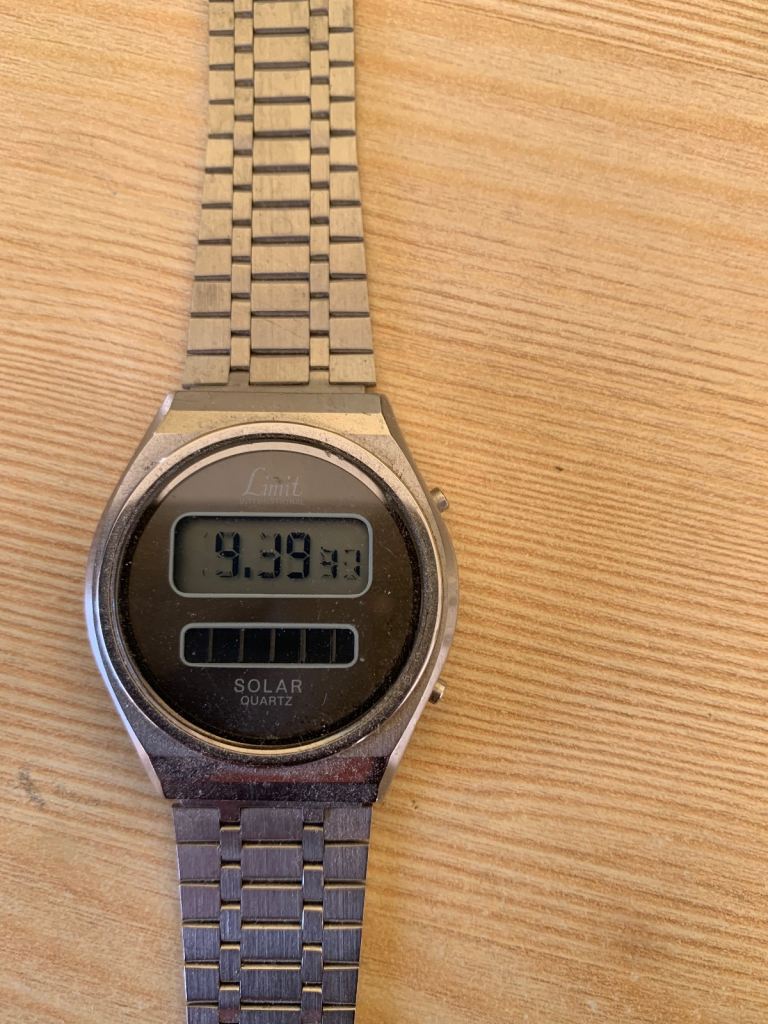 Limit quartz LCD watch ~ spares or repair