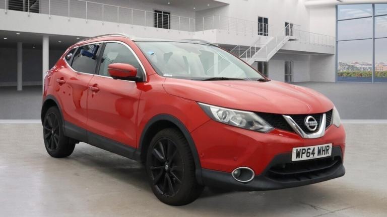 2014 Nissan Qashqai 1.5 dCi Tekna 5dr ++ PANROOF / NAV / CAMERA / 20 TAX ++ HATCHBACK Diesel Manual