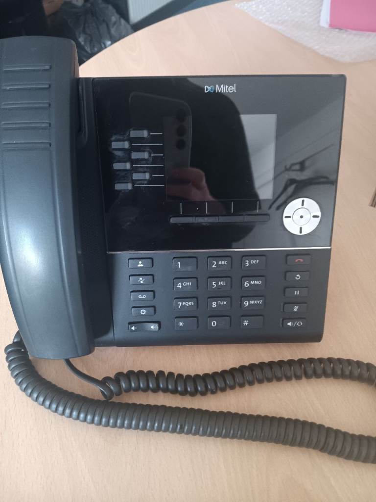 Mitel 6920 IP Phone for business