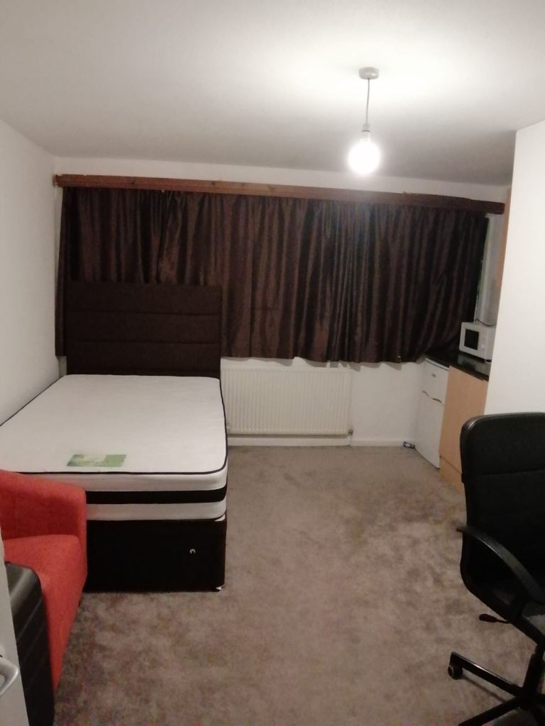 Studio Room