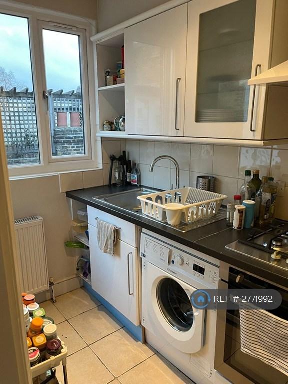 2 bedroom flat in Fortess House, London, NW5 (2 bed) (#2771992)