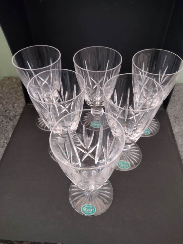 Ensemble de 4 verres à vin vintage