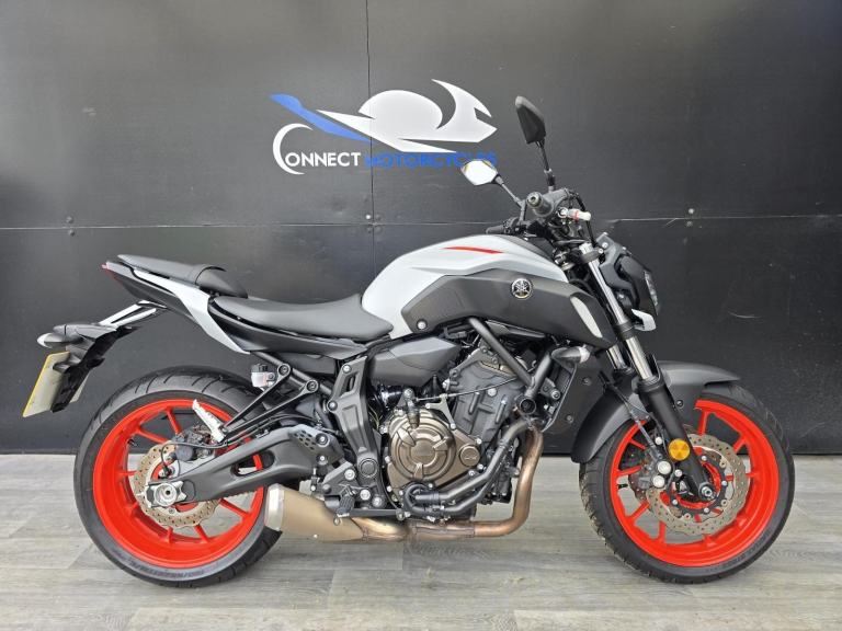 YAMAHA MT 07 LOW MILEAGE 2021 HPI CLEAR