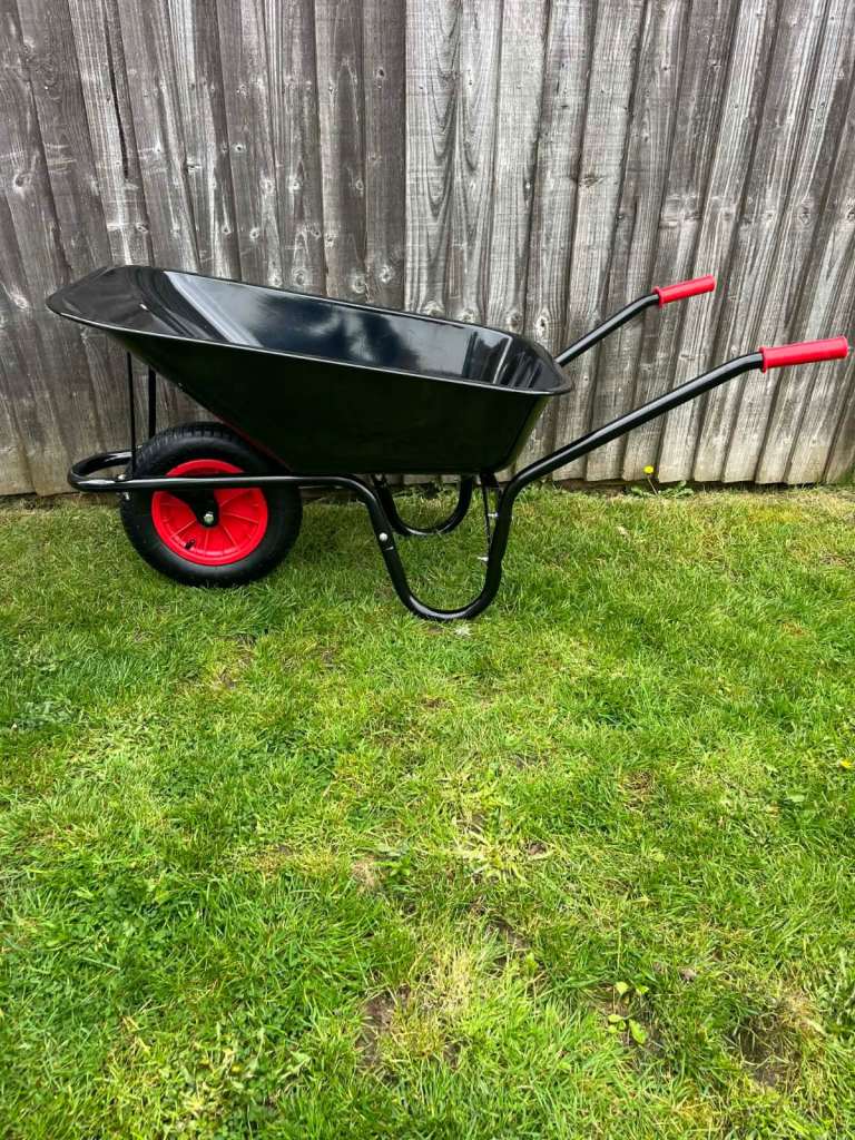 Forge Steel Pneumatic Wheels Wheelbarrow Black 85Ltr