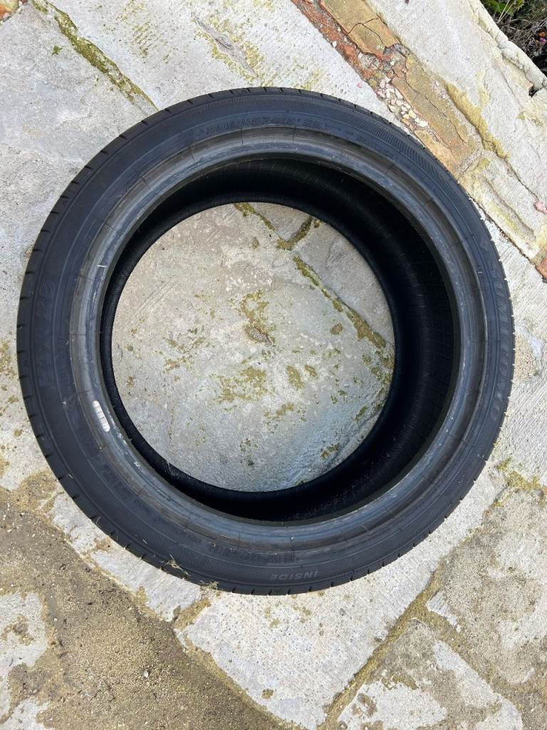 Nearly new! Sumitomo tyre