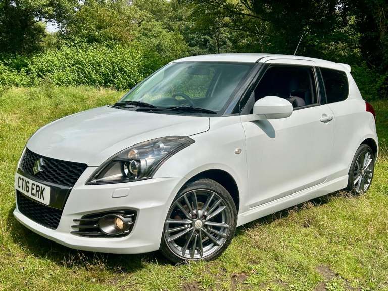 SUZUKI SWIFT 1.6*SPORT*1Owner-7Suzuki Svs-Xenons-Nav**OUTSTANDING CHERISHED