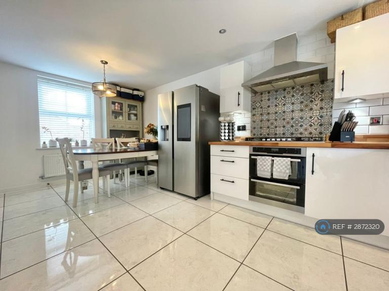 3 bedroom house in Shaw Savill Way, Milton Keynes, MK10 (3 bed) (#2872320)