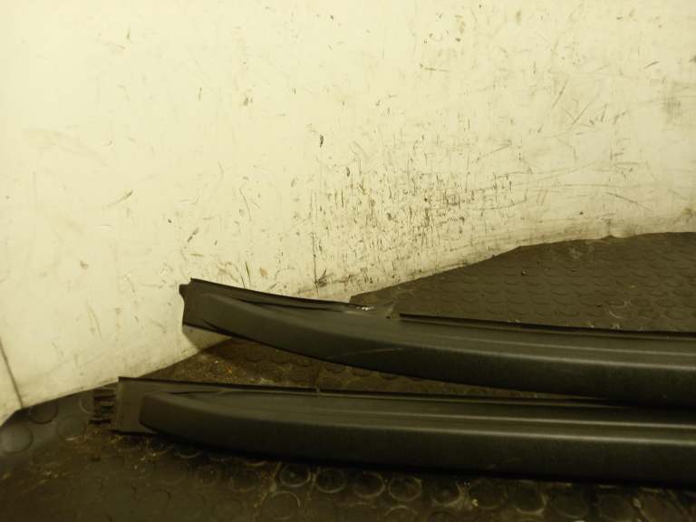 Ford Kuga Roof Rack Bars 2019-2026 5 Door Hatchback Lv4bs550a63adw