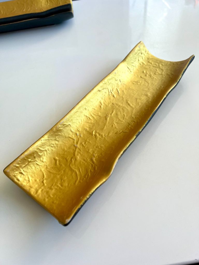 Japanese rectangular ceramic plate with a gold-colored Washi paper mica pattern