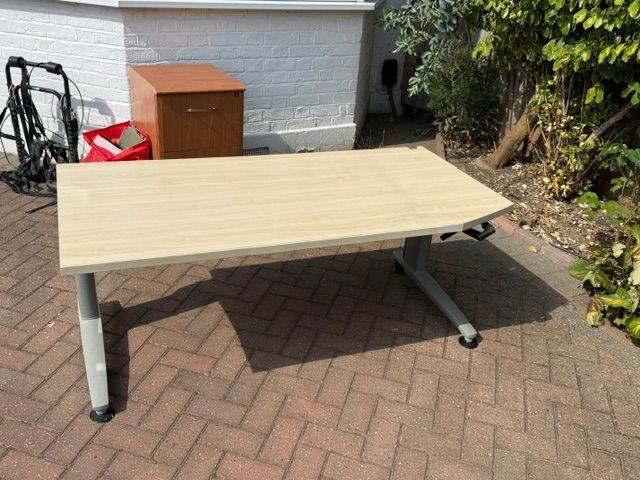 ** FREE ** Very Sturdy Light Wood Office Desk with Metal Legs – Good Condition