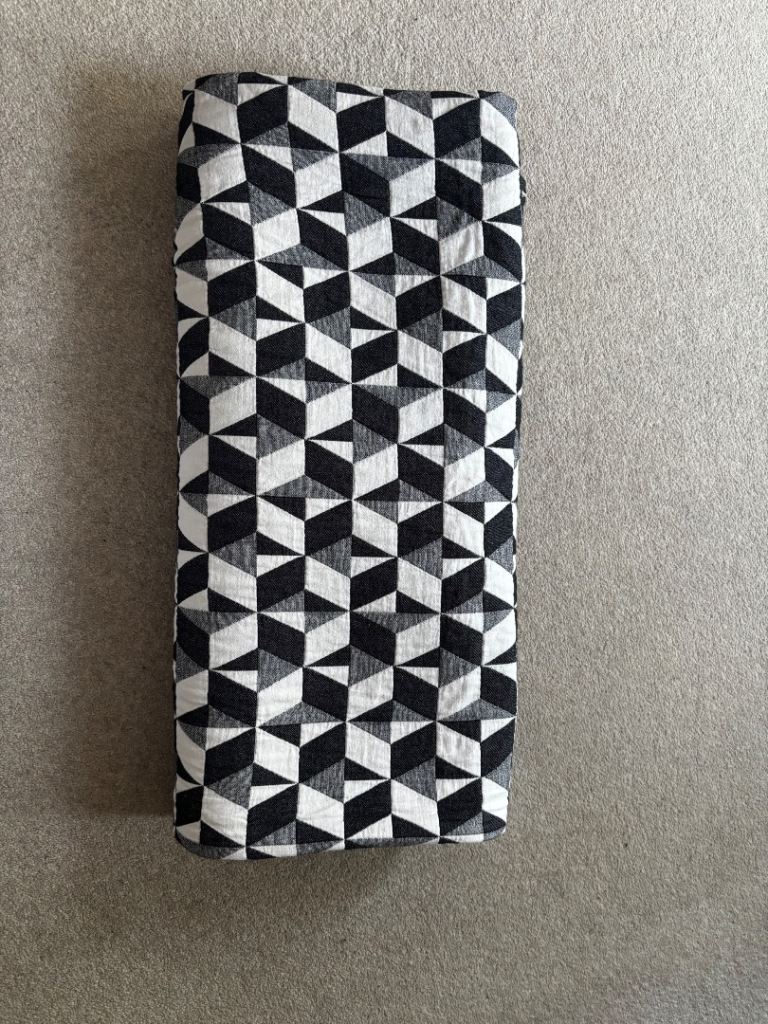 Habitat bed throw 