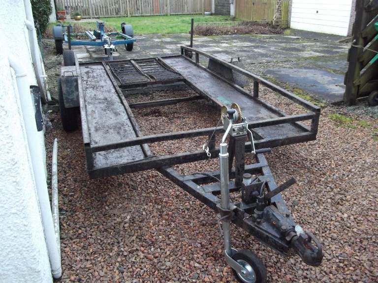 Car transporter trailer