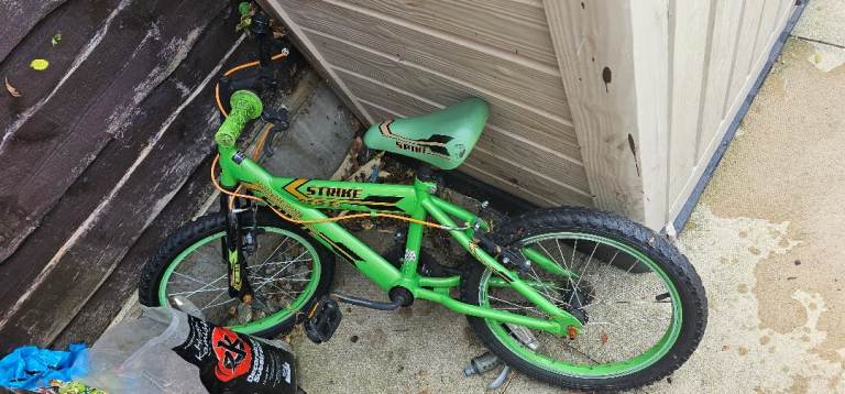 Strike Kids BMX Bike – Green, Fair Condition