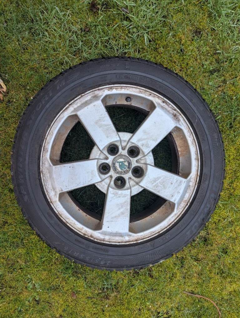 16" Skoda Alloys with Winter Tyres
