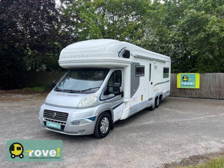 Auto-trail Arapaho 6 berth 6 belt End Lounge Motorhome