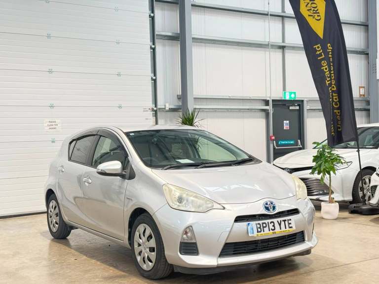 2013 Toyota Aqua 1490 cc Hybrid