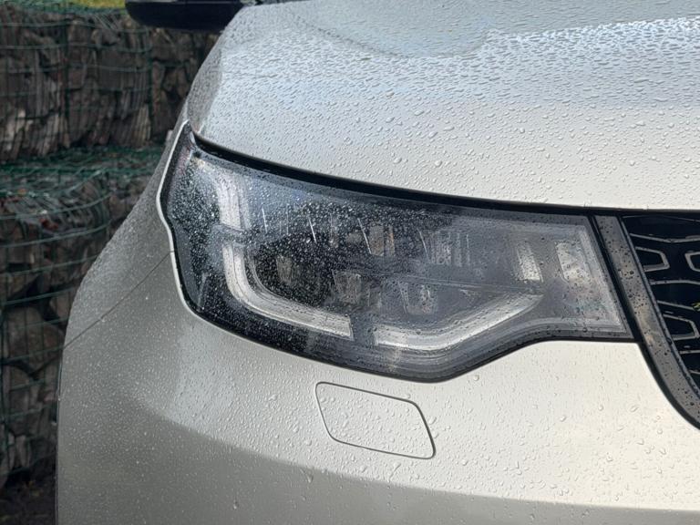 2017 Land Rover Discovery 3.0 TDV6 HSE Automatic 4WD Euro 6 5dr SUV Diesel Automatic