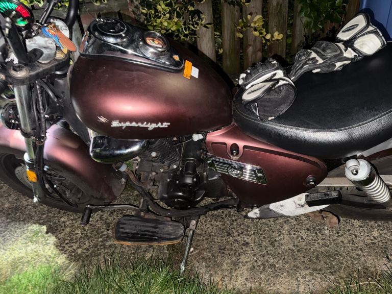 Keeway, SUPERLIGHT, 2022, 124 (cc)