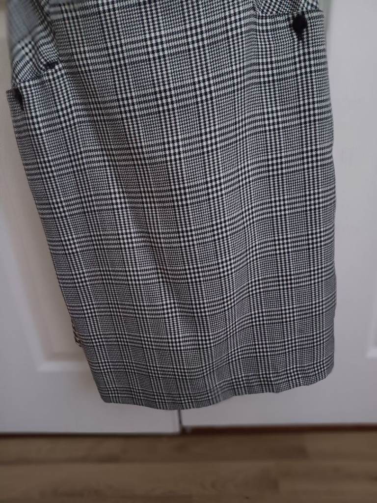 2 ladies  skirt s