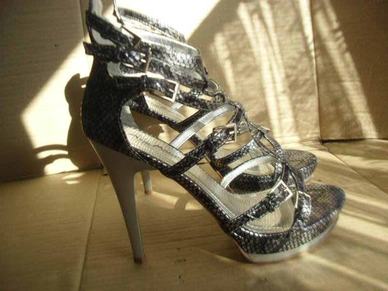 Strappy open toe Heels shoes size 5 by ANNE MICHELLE 