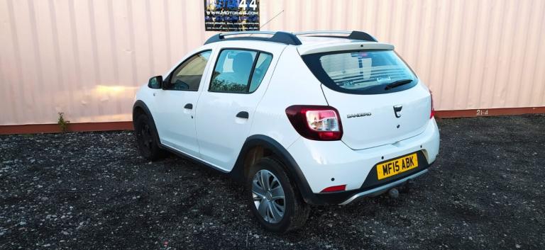 DACIA SANDERO STEPWAY 0.9 Stepway Laureate TCe 90 2015