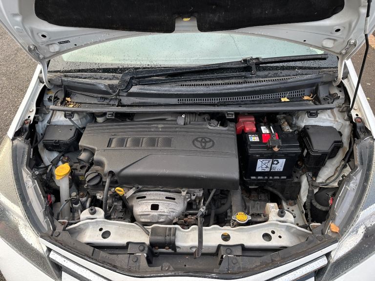 Toyota, YARIS, Hatchback, 2016, Manual, 1329 (cc), 5 doors