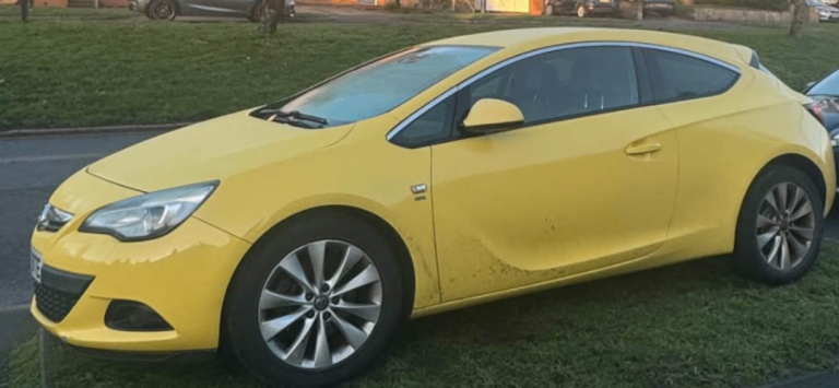 Vauxhall, ASTRA GTC, Hatchback, 2012, Manual, 1364 (cc), 3 doors