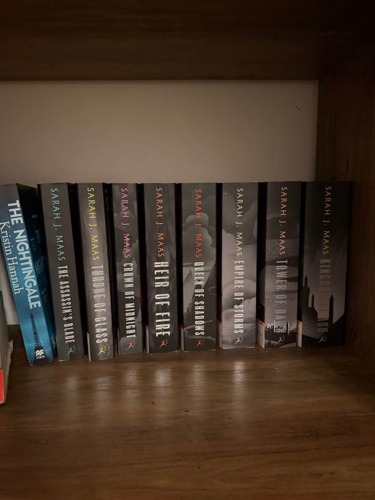 Throne of Glass Sarah J. Maas