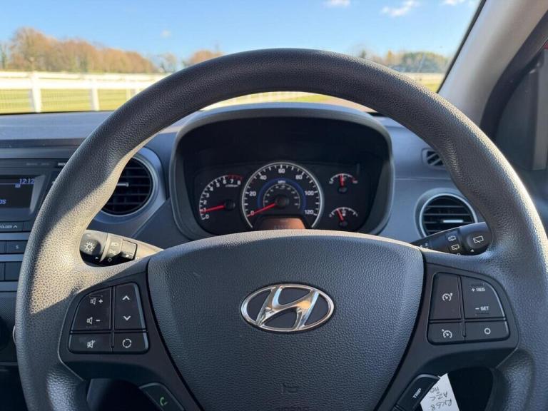 2018 Hyundai i10 1.0 SE 5dr HATCHBACK Petrol Manual