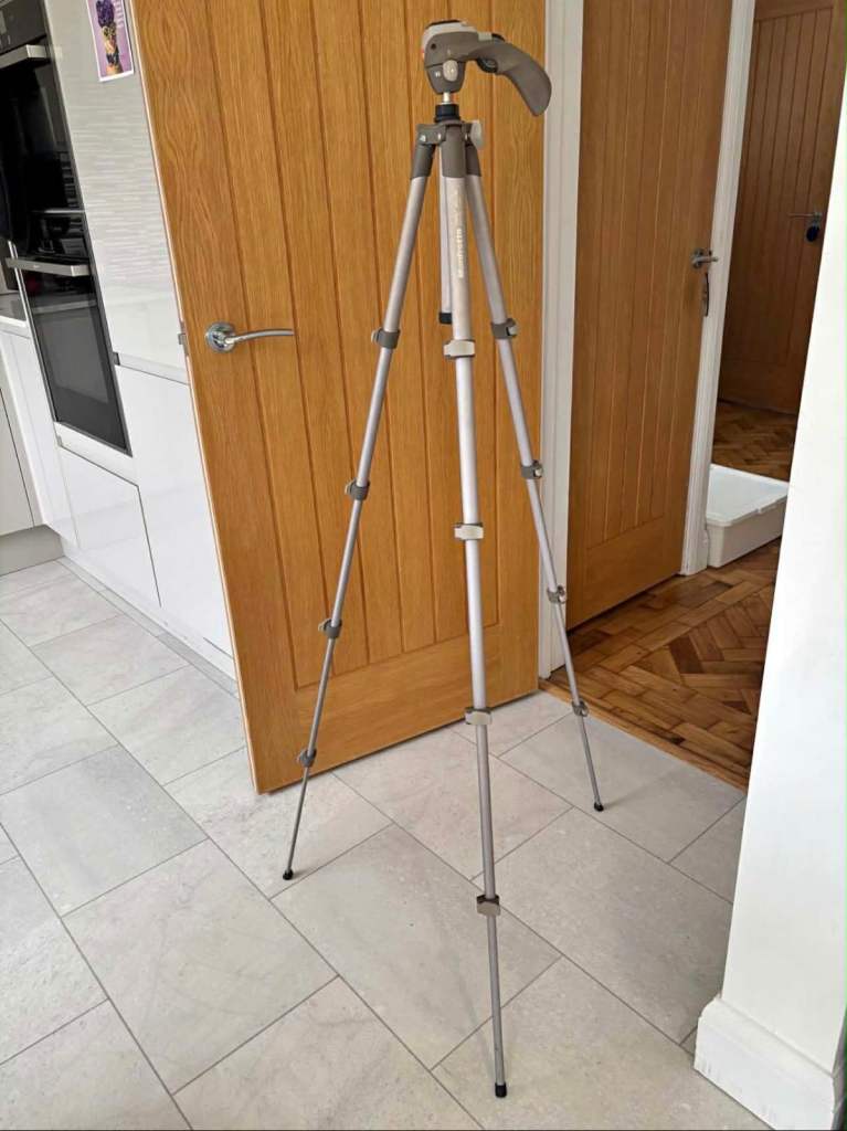 Manfrotto Compact Action aluminium tripod