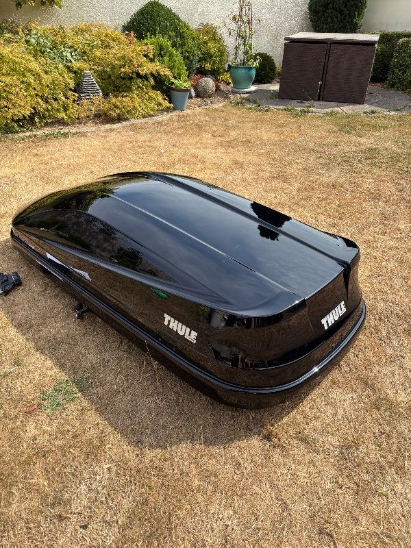 Thule Touring M Roof Box - Black Gloss