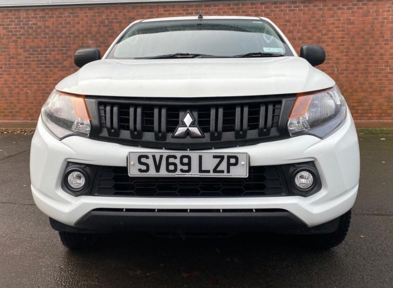 2019 Mitsubishi L200 Double Cab DI-D 151 4Life 4WD PICK UP Diesel Manual