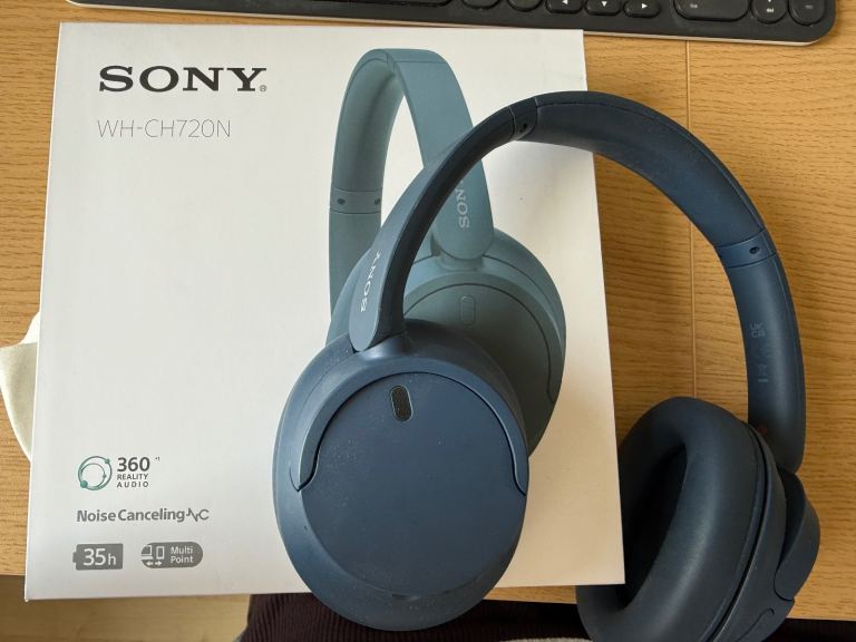 Sony WH-CH720N Wireless Bluetooth Noise Cancelling Over-Ear Headphones