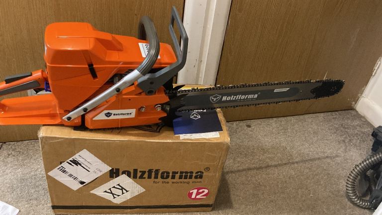 Holzfforma (Husqvarna) G395 Chainsaw – Brand New in Box