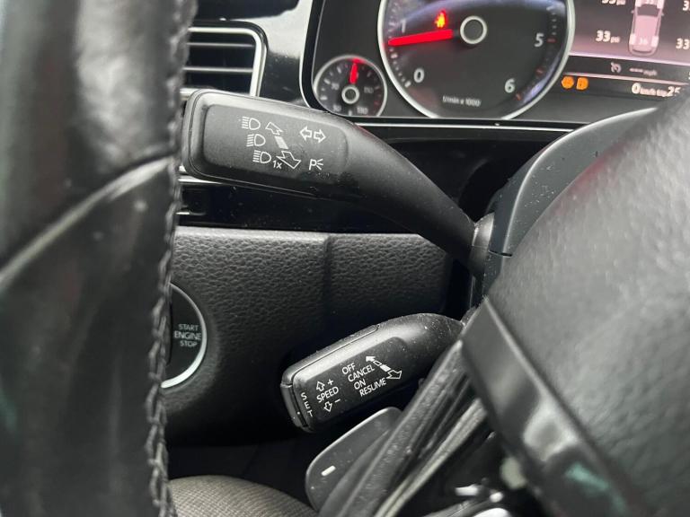 2014 Volkswagen Touareg 3.0 TDI V6 BlueMotion Tech R-Line Tiptronic 4WD Euro 5 (s/s) 5dr ESTATE D...