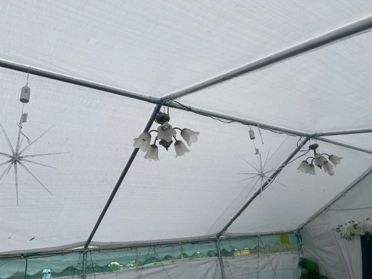 2X ceiling light