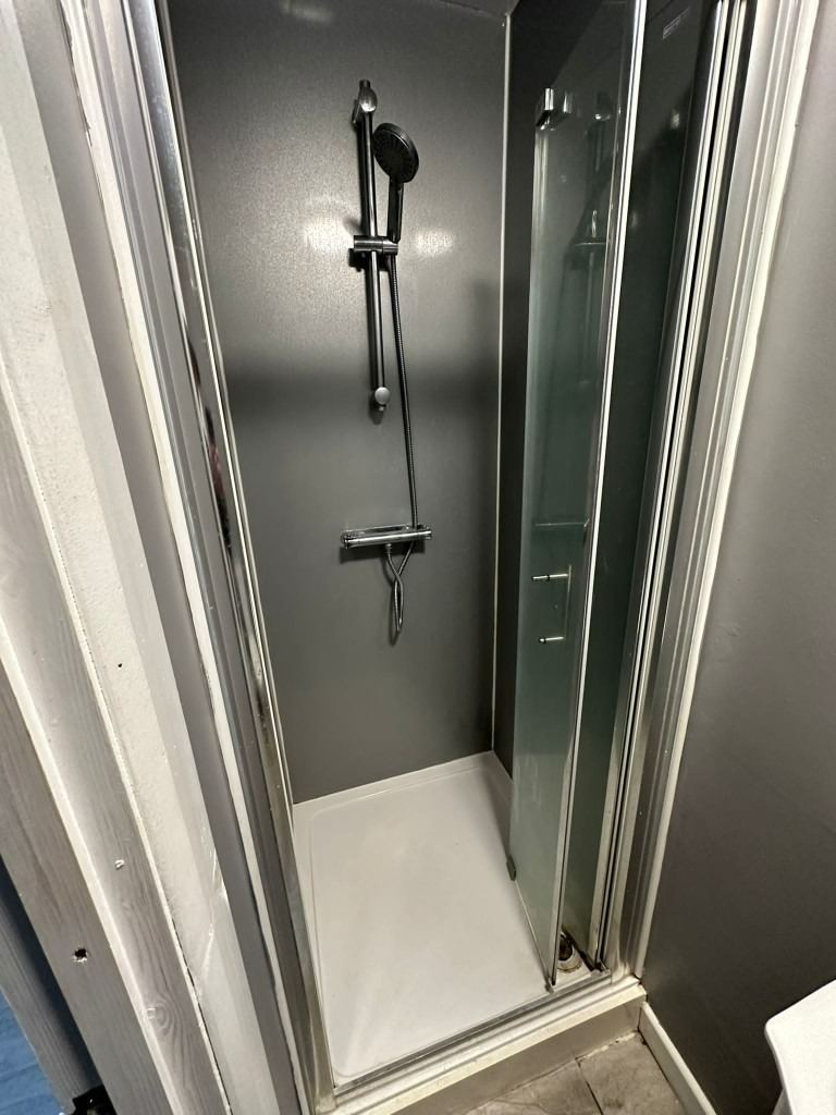 Room in West Drayton, UB7 8BY