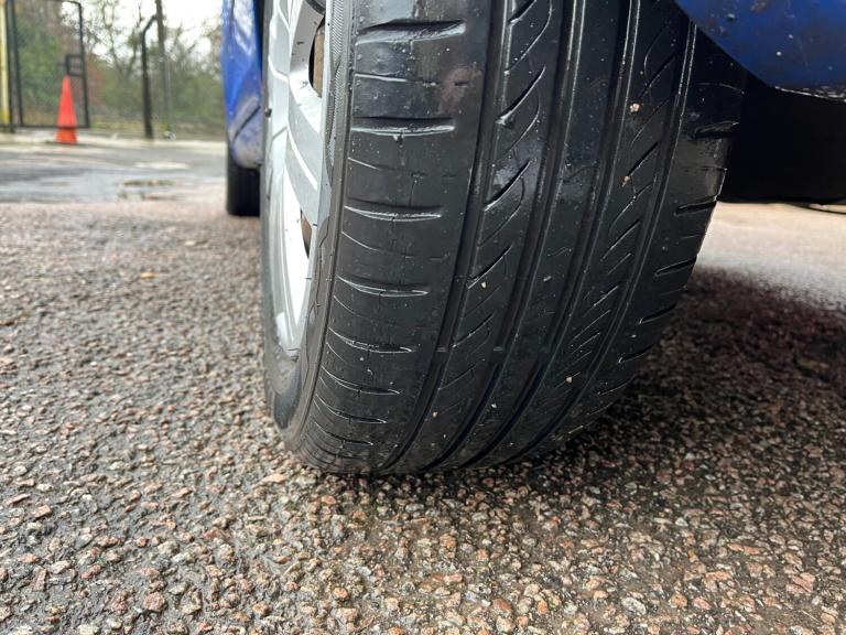 2009 Skoda Fabia 1.2 1 5dr HATCHBACK Petrol Manual