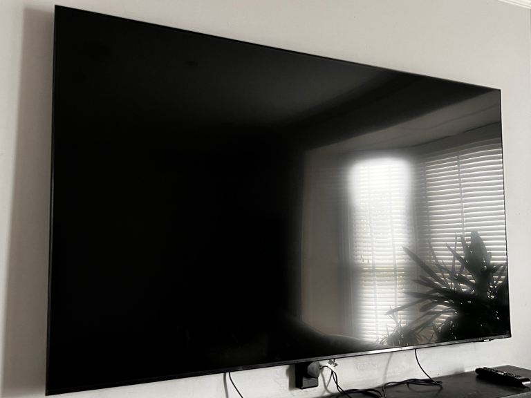 Samsung Crystal UHD AU9000 65-inch TV – As Good As New