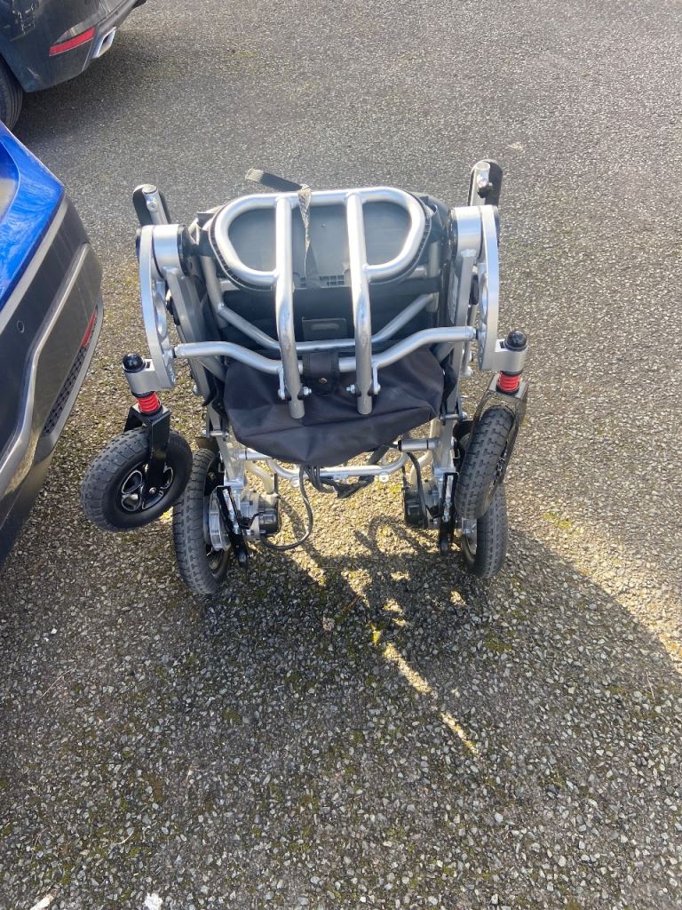 Powered wheelchair 