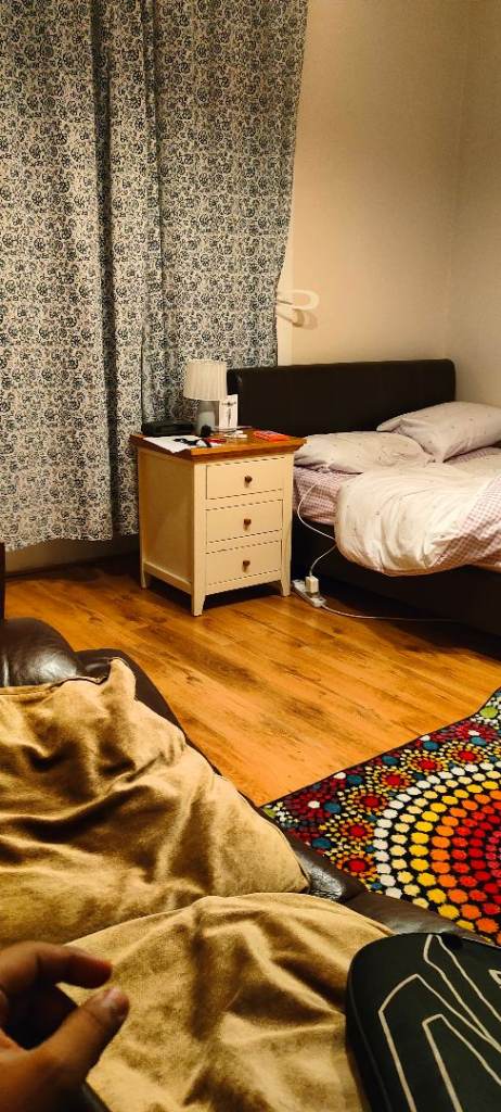 Room for Rent near Bridgeton station 