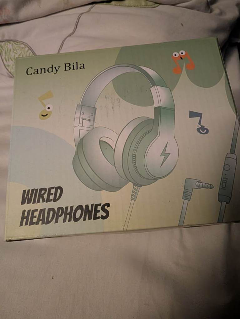 Headphones 