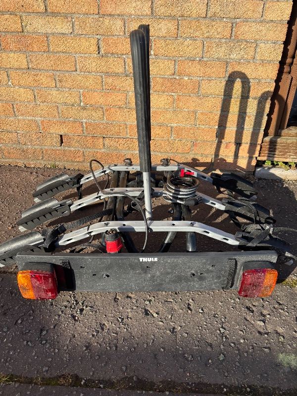THULE 3 Bike Carrier for Tow Bar, includes trailer board and lights