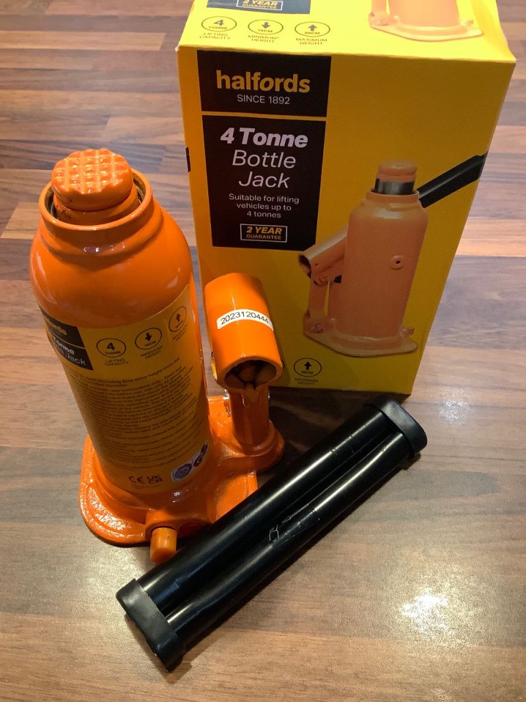 Halfords 4 Tonne bottle jack. Brand new!