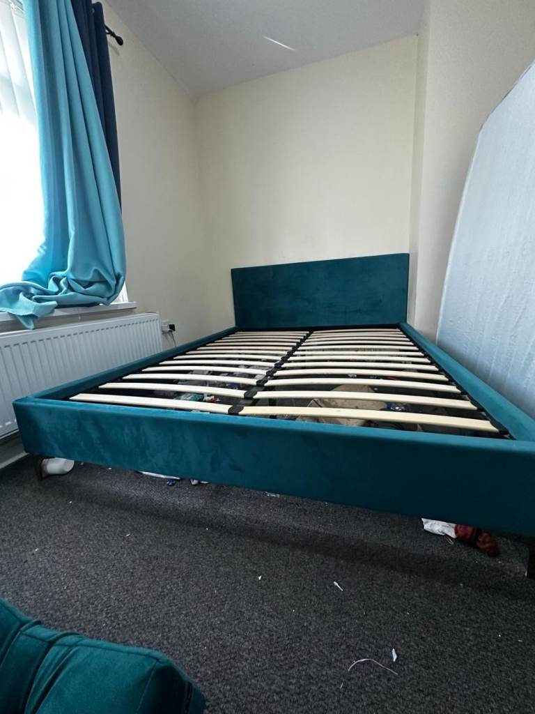 King size Bed