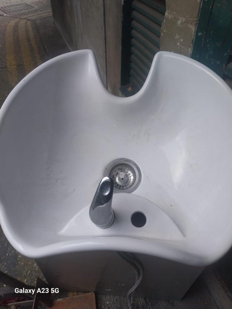 image for 2 x hair washing basin 