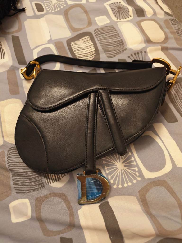 Dior saddle bag 