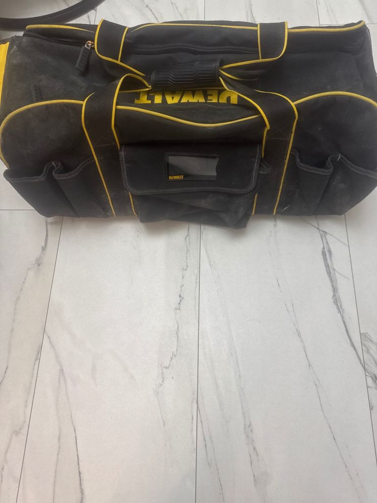 dewalt tool bag 