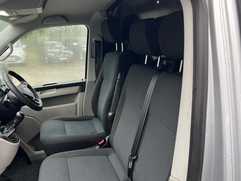 2015 Volkswagen Transporter T28 Trendline TDI BlueMotion Technology Panel van Diesel Manual